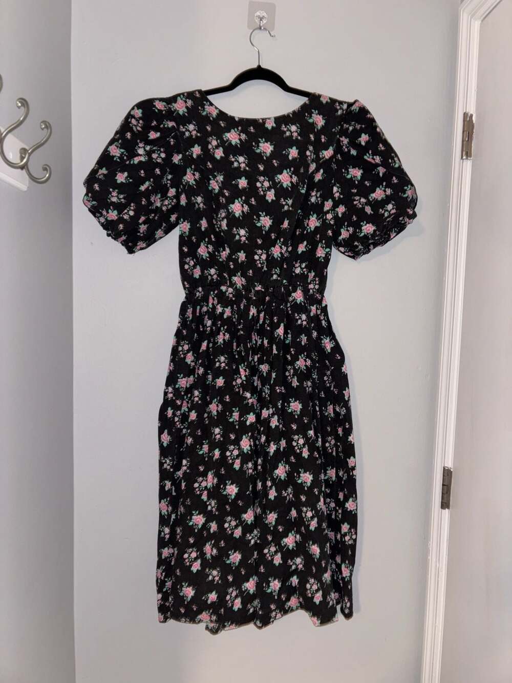 Vintage 1980 In Cinq Floral Puff Sleeve Midi Dress 100% cotton